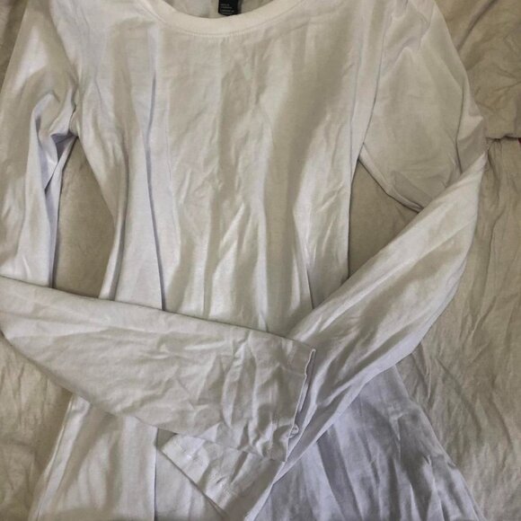 White long sleeve top - Picture 1 of 3